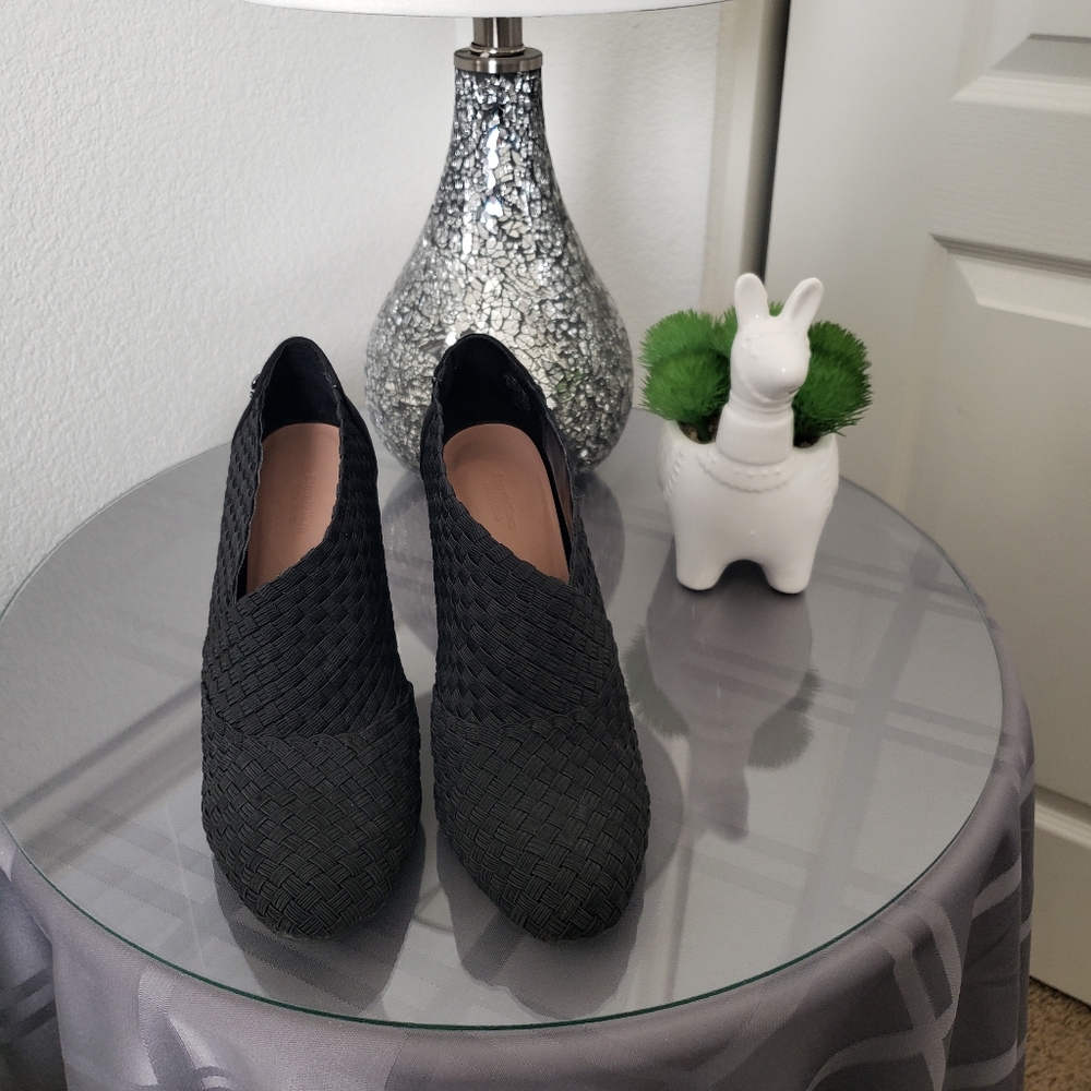 Simply Vera Bootie/Stretch Pump-Size 6.5